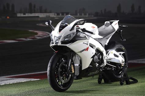 Aprilia Rsv R Moto Berza