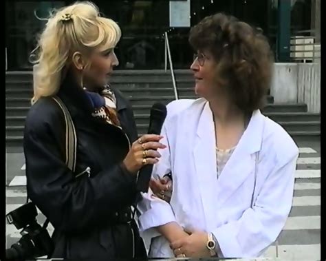 Boulevard Older Lady Toys Pussy For Interviewer