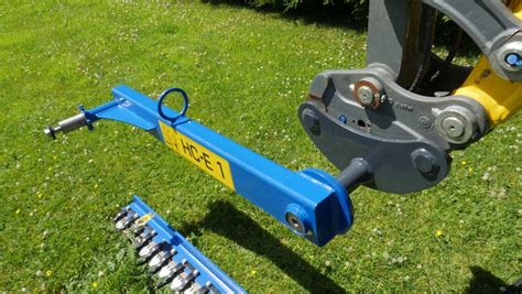 Hc Mini Digger Hedge Cutter Slanetrac Uk