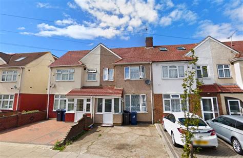 3 Bed Terraced House For Sale In Allenby Road Southall Ub1 £535 000