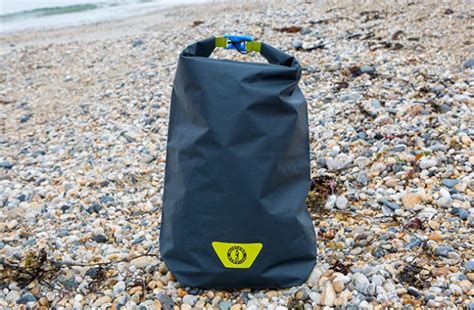 roll top dry bags    roll top bags   extensive tests