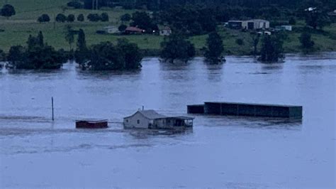 Photos Show Nsw Flooding As Heavy Rain Smashes Coast Daily Telegraph