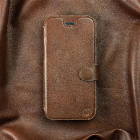 Etui ze skóry naturalnej do Samsung Galaxy M21 wzór Brown Leather