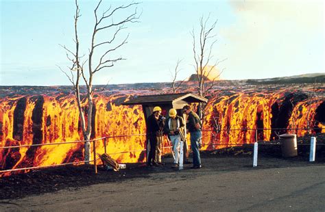 22 Great Photographs Of The Kilauea Volcano Eruption, Hawaii (1969-1974) - Flashbak