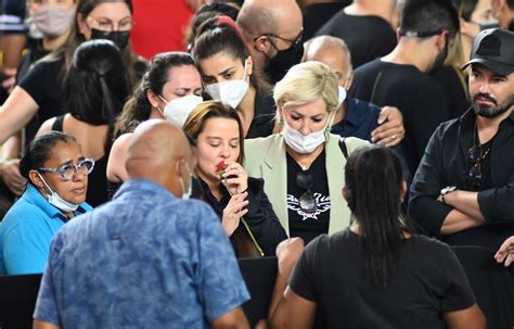 Foto Emo O Marca Vel Rio De Mar Lia Mendon A Morta Em Acidente A Reo