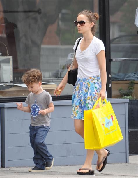 Exclusive... Natalie Portman Out And About With Her Family In Los ...