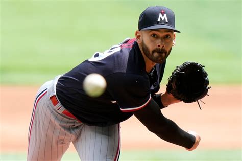 Pablo López stellar in return but Twins fall to Marlins – Twin Cities