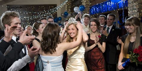 5 Money-Saving Tips for Prom – The Cougar Courier