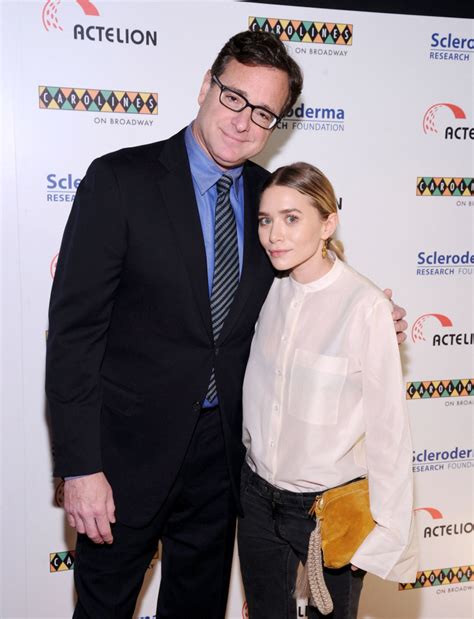 Full House Reunion Olsen Twin Bob Saget Photographed At Event See