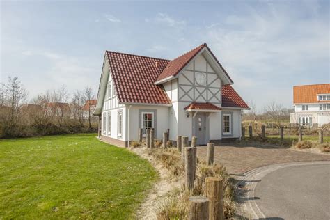 Vakantiehuis Met Slaapkamers En Sauna Bij Roompot Park Aan Zee