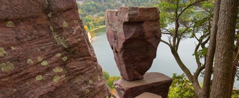 Balanced Rock Trail - Devil's Lake State Park Area Visitor's Guide ...