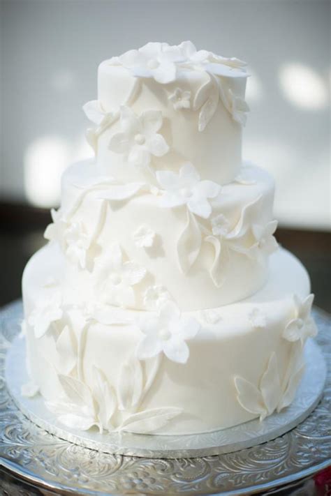 White On White Wedding Cakes Southbound Bride Weddbook