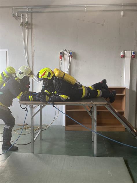 Neue Atemschutzger Tetr Ger In Der Feuerwehr Ff Hochleithen