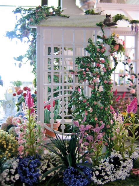 Blukatkraft Dollhouse Miniatures Conservatory And Garden Stunning Doll Garden Dollhouse