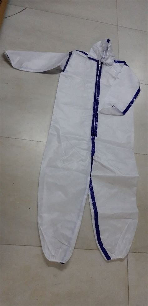 Disposable Non Woven Fabric Free Size 70GSM PPE Kit At Rs 450