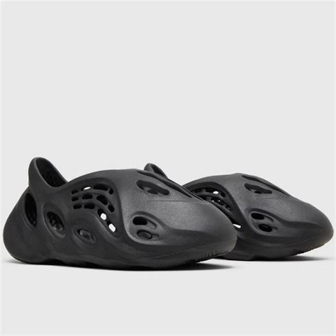 Купить изи раннеры adidas YEEZY Foam Runner Onyx оригинал