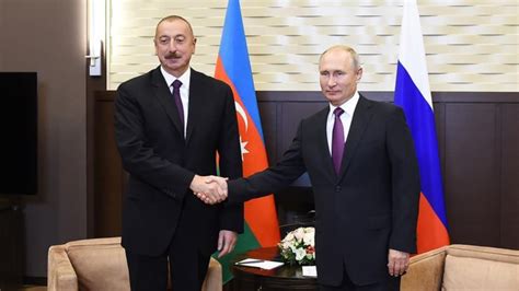 Putin ve Aliyev Bakü de görüştü