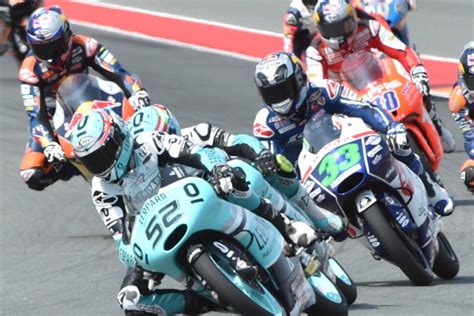 Brite Kent gewinnt Moto3 Rennen auf Sachsenring Öttl Elfter