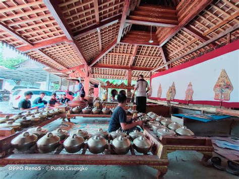 Peringati Hari Wayang Nasional Dalang Di Ponorogo Gelar Pertunjukan