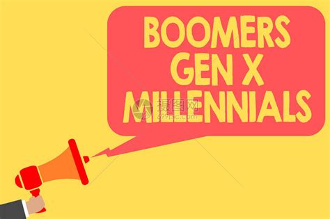 手写文本BoomersGenXMillennials概念意义通常被认为是大约三十年男子手持扩音器扬声器语音气泡高清图片下载 正版图片