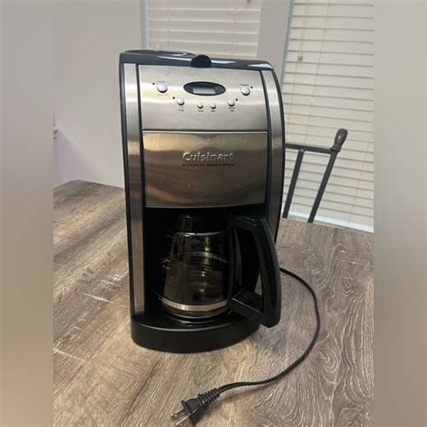 Cuisinart Kitchen Programmable Automatic Coffee Maker With Builtin Coffee Grinder Likenew