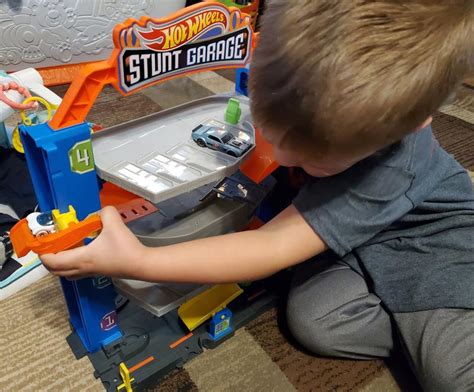 Hot Wheels Stunt Garage Play Set Macy S