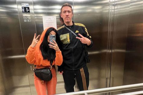 Max Kruse Der Postbote So Hat Der Star Kicker Seine Frau Dilara