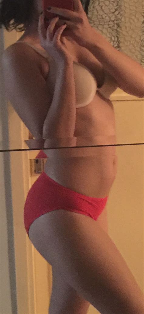 5 Hot Sexy Ayse Osman Bikini Pics