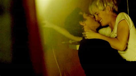 Mackenzie Davis Sex Scene From Halt And Catch Fire Scandal Planet