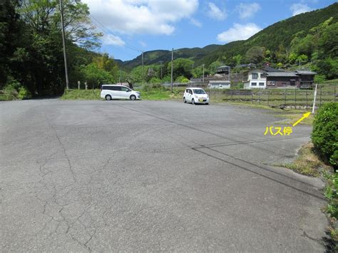 伊豆半島北部の道路研究 On Twitter 東海バスの柿木大野バス停の所の転回所ですが、一見道路の一部のように見えますが道路ではありませ