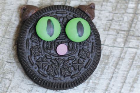 Recipe These Oreo Cat Cookies Are Perfect For Halloween Catster