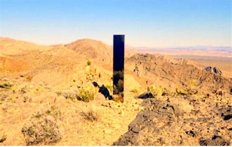 Otro Misterioso Monolito De Metal Encontrado Esta Vez En Un Desierto