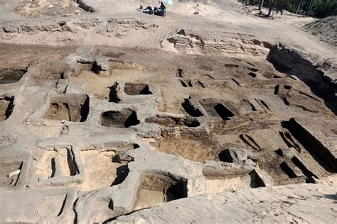 Archaeologists discover trove of ancient artifacts from Egypt’s last ...