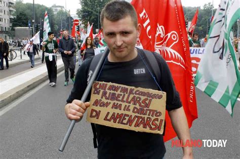 Sciopero Dei Metalmeccanici Corteo A Milano Foto