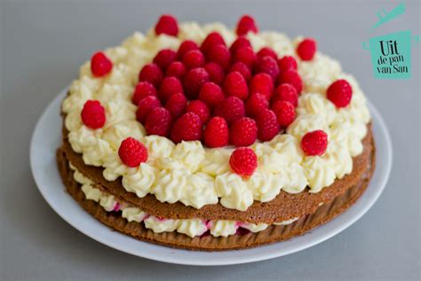 Witte Chocolade Framboos Naked Cake Uit De Pan Van San