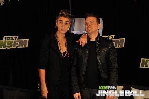 Justin Bieber Spanish Fans: Justin Bieber interviews backstage at Jingle Ball in the Nokia ...