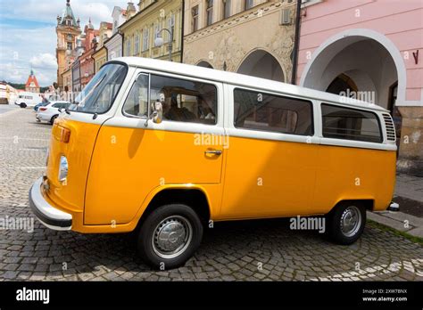 Van Vintage Vehicle Hi Res Stock Photography And Images Alamy