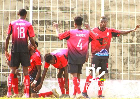 D J Etoile Filante Et Tambo Renouent Avec La Victoire Foadan Et