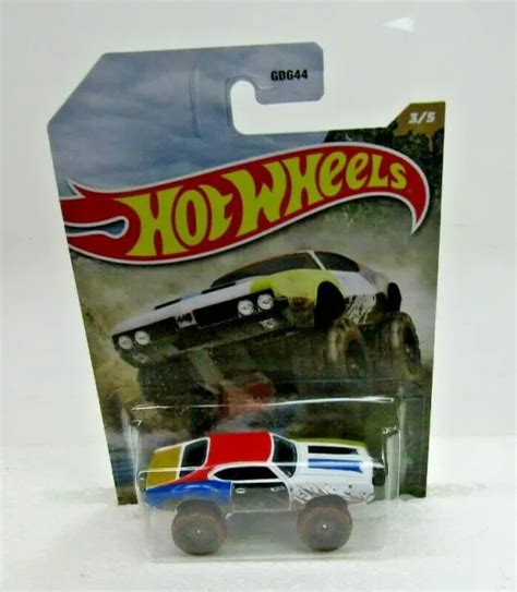 Hot Wheels Walmart Exclusive Mud Runners Olds W Eur