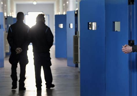 Violenze E Torture Nel Carcere Di Trapani Poliziotti Indagati