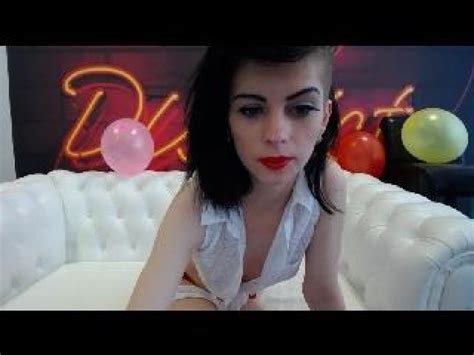 Larisamoonx Webcam Model Brunette Trimmed Pussy Caucasian Brown Eyes