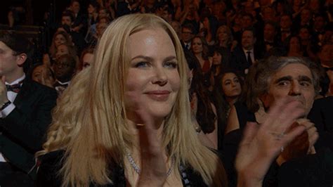 Nicole-kidman-clap GIFs - Get the best GIF on GIPHY