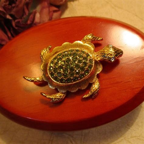 Rapallo Vintage Rhinestone Gold Sea Turtle Brooch D Gem