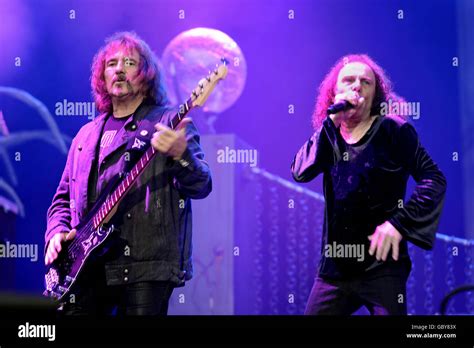 Geezer Butler and Ronnie James Dio of Heaven and Hell performs on stage ...