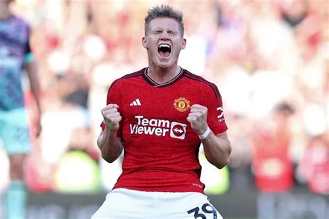 Scott Mctominay Loves Manchester United As Scotland Star Earns New