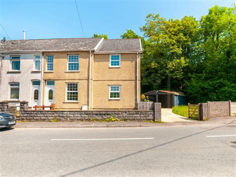 4 Bed End Terrace House For Sale In Station Road Ystradgynlais