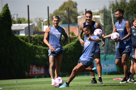 Alianza Lima Quiso A Paolo Guerrero Dijo Fondo Blanquiazul Sobre Posible Fichaje Del 9 Racing