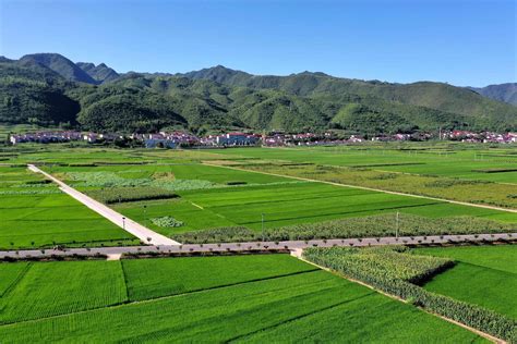 乡村十年｜俯瞰“四好农村路”：穿越祖国大地连接乡村与城市快看澎湃新闻 The Paper