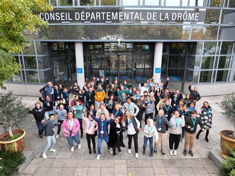 Dr Me Coll Giens Forment Le Nouveau Conseil D Partemental Des Jeunes