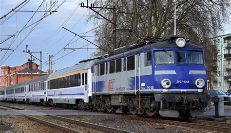 PKP Intercity spółka z o o mit ihrer EP07 435 NVR PL PKPIC 91 51